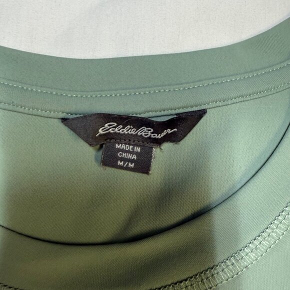 Eddie Bauer Women’s Graphic Performance T-Shirt Green Size Medium EUC - Picture 3 of 10